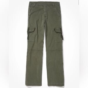 American eagle super high-rise baggy wide leg cargo pants women’s 6 short olive